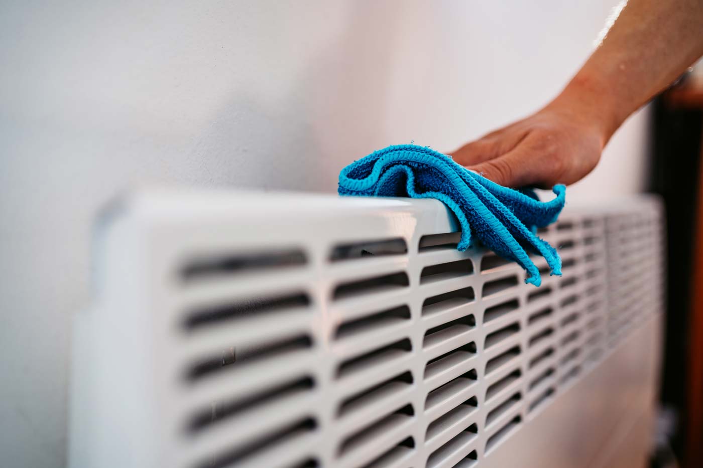 Norwegian radiator with wet rag, close up